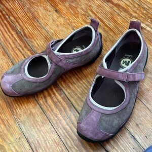 Merrell Women's Purple and Taupe Flats